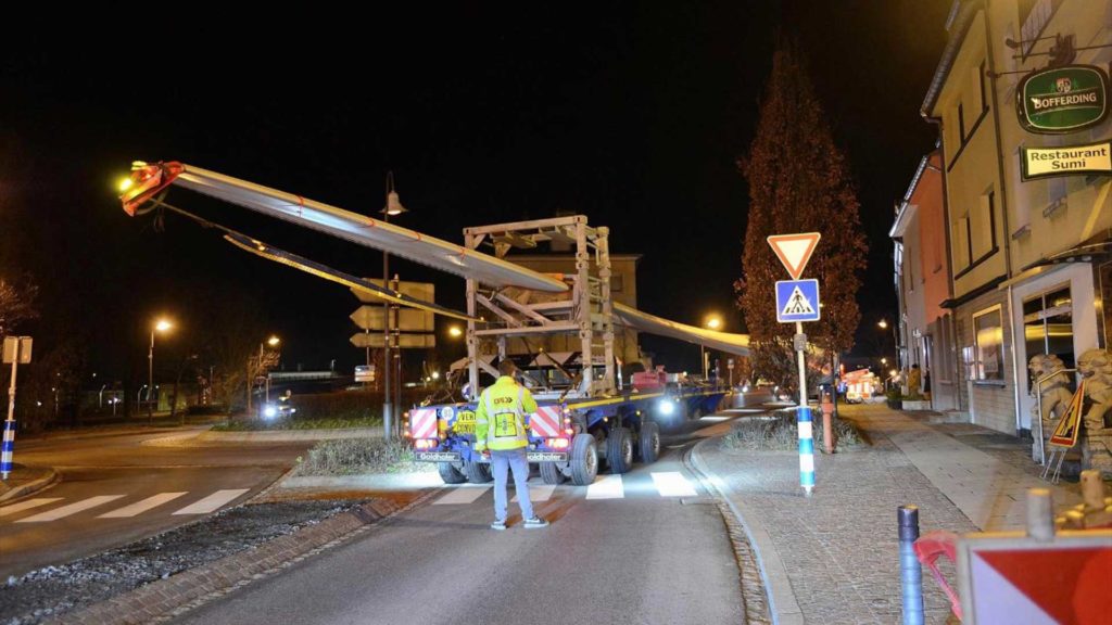 Daems Pilot Service - Uitzonderlijk vervoer door Luxemburg