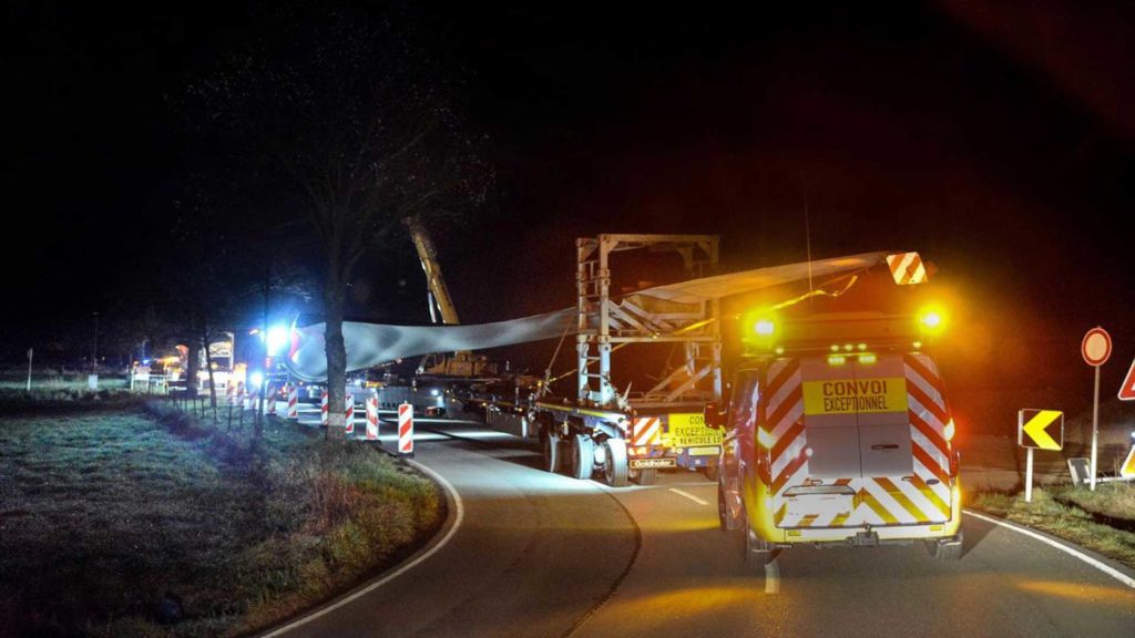 Daems Pilot Service - Uitzonderlijk vervoer door Luxemburg